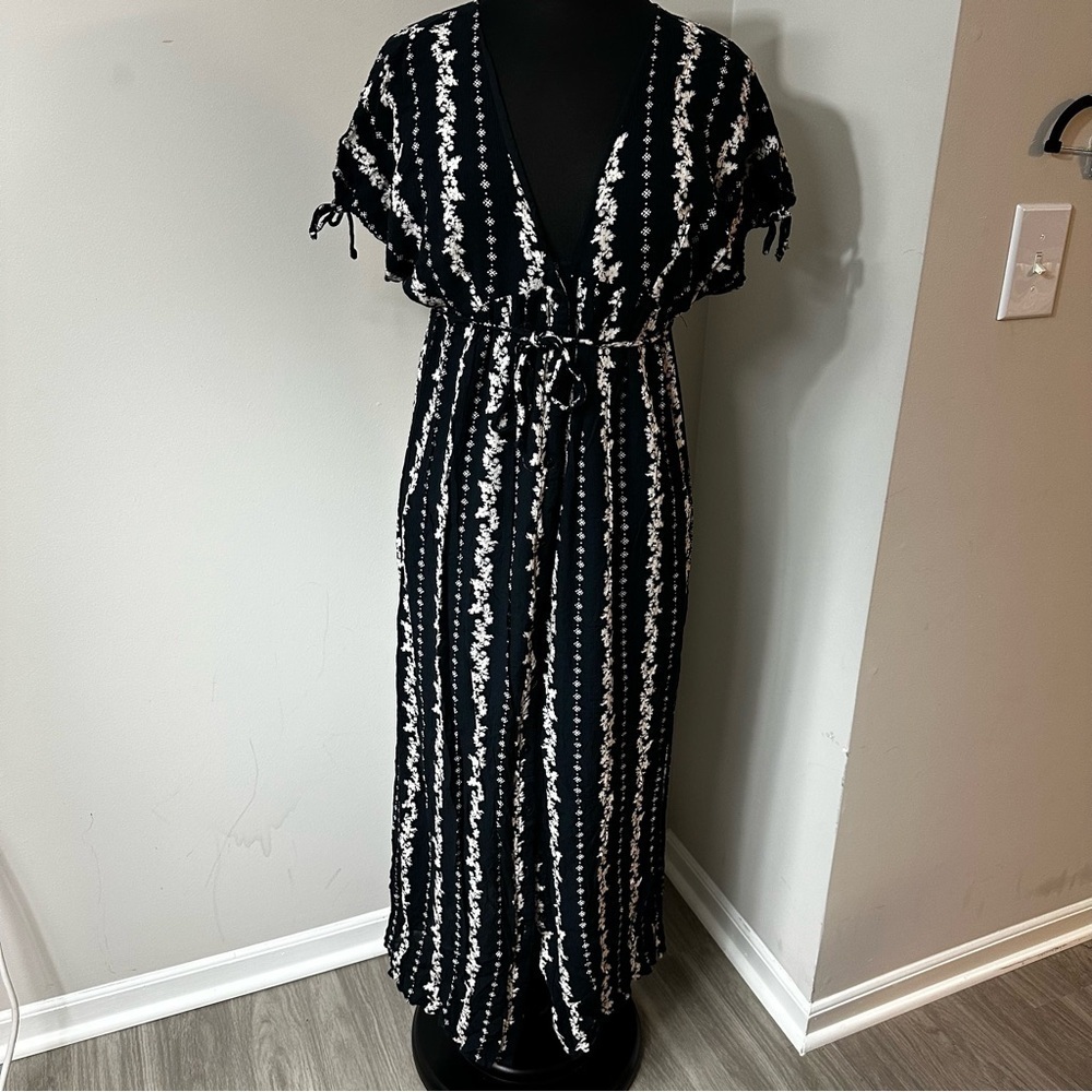 Miami Black Floral Maxi Dress in Size Medium